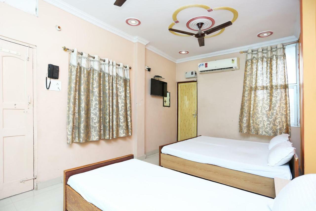 فاراناسي Spot On 45585 Hotel Aakash Ganga المظهر الخارجي الصورة